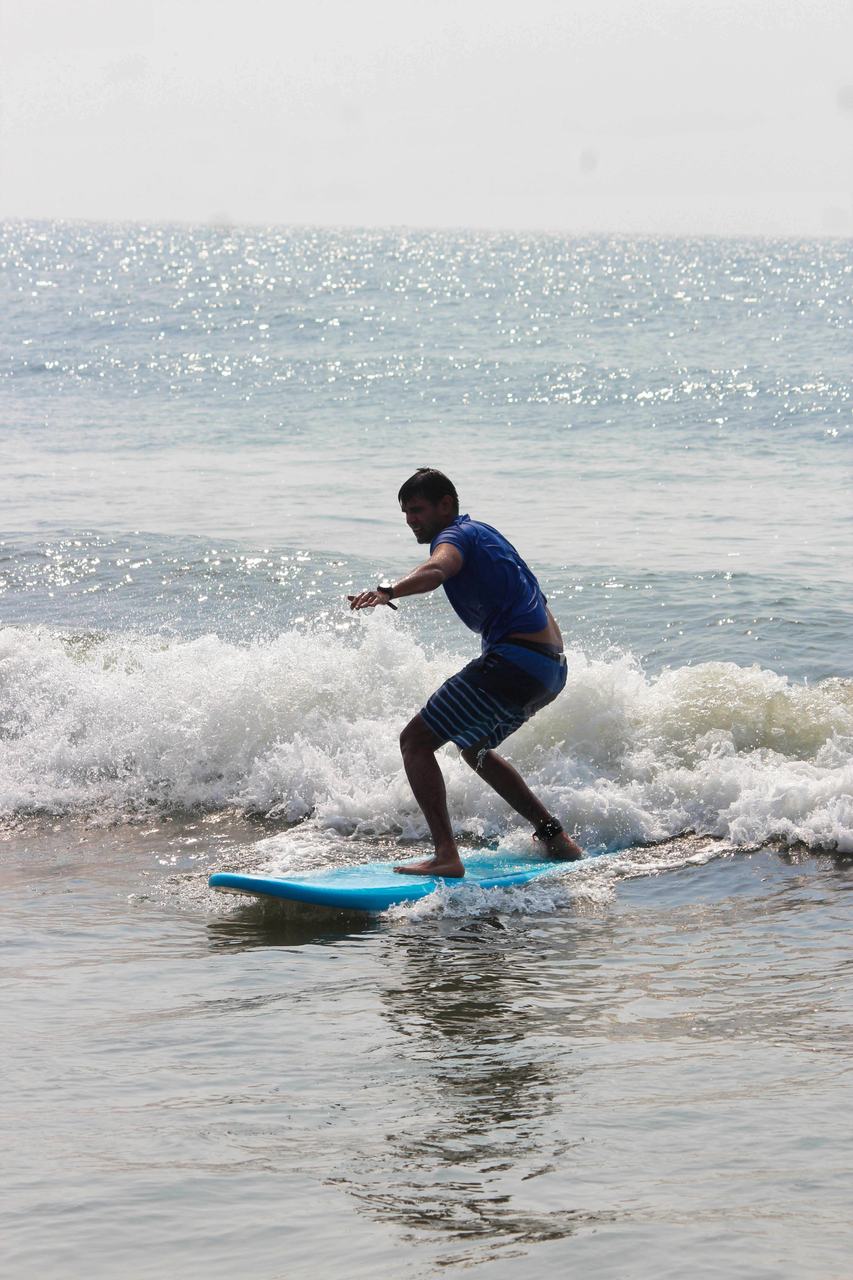 Surf lesson at Pondicherry Surf School